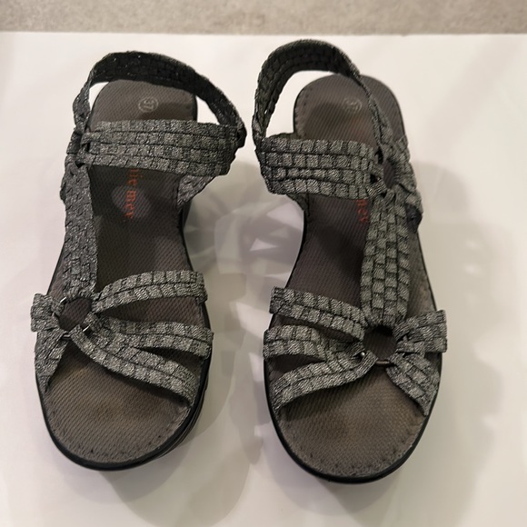 Bernie Mev size 37 sandals. - Picture 2 of 7